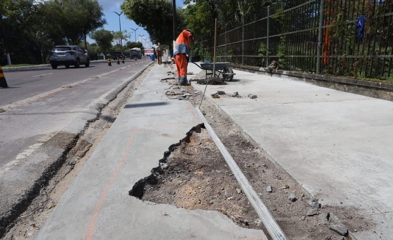 Reparo Iniciado Em Trecho Danificado Da Ciclovia Da Ponta Negra E