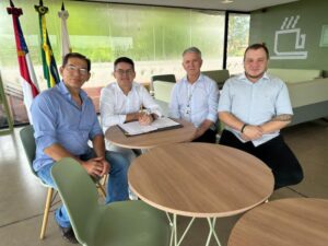 David Almeida assina decretos que criam selos ‘Amigos da Natureza’ e ‘Amigos dos Animais’