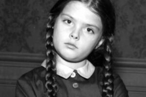 Morre atriz Lisa Loring, a primeira Wandinha de A Família Addams