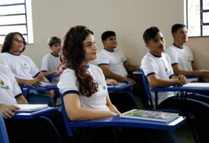 Quase 30 mil transferências de alunos da rede pública são realizadas nas primeiras 12 horas desta quarta (17)