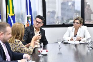David Almeida se reúne com TJ-AM e MP-AM e reforça compromisso com a transparência