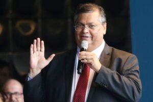 Dino critica relatório que aponta aumento da corrupção no Brasil