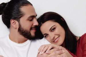 ‘Somos três’: Maite Perroni, do RBD, anuncia 1ª gravidez