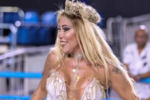 Marido pede separação após Mulher Abacaxi desfilar com seios de fora, diz site