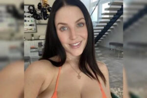 Atriz pornô quase morre após apêndice estourar durante cena