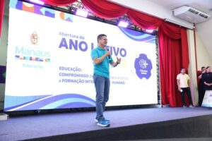 David Almeida participa do encerramento das apresentações do Educa + Manaus