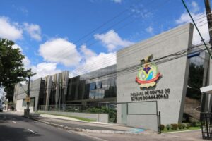 Prefeitos de 6 municípios do AM extrapolam limite de gastos com pessoal e TCE emite alerta