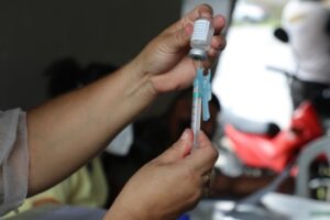Anvisa aprova primeira vacina de prevenção à dengue