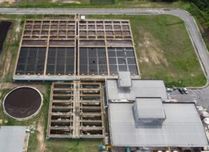 Serviço de concessionária de energia impacta o abastecimento de água em regiões neste domingo (19)