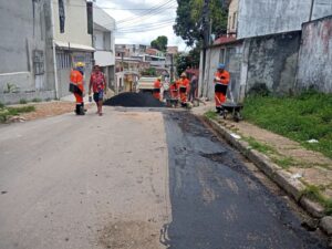 Prefeitura de Manaus intensifica serviços de infraestrutura no Alvorada