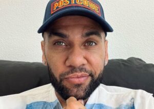 Daniel Alves se contradiz e admite penetração, mas diz que foi consentida