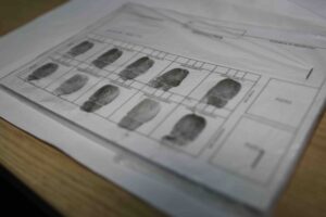 Processo de identificação de corpos é modernizado com sistema de coleta de digitais e análise pericial