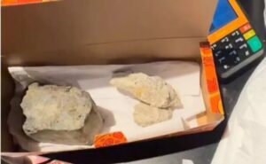 Homem envia Pix falso e recebe pedras como ‘lanche’