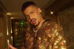Pedro Sampaio declara bissexualidade durante show no Lollapalooza