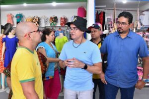 Prefeito anuncia que permissionários da feira do São Francisco serão contemplados com novos equipamentos