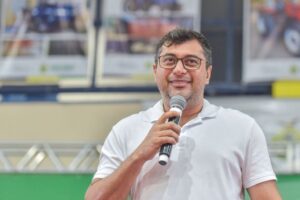 Governador do AM anuncia abertura de inscrições para o ‘CNH Social 2023’