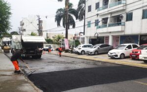 Prefeitura avança com recuperação asfáltica e entrega 8 ruas recuperadas na Zona Sul de Manaus