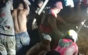 Desabamento de barranco durante chuva em Manaus deixa 8 mortos