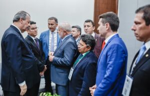 David Almeida recebe garantia do presidente Lula em recursos federais para infraestrutura urbana