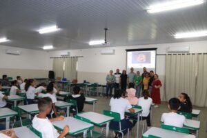 Prefeitura de Manaus realiza abertura da Campanha Municipal de Combate ao Bullying em escola na zona Norte