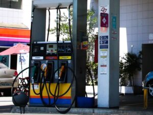 Petrobras anuncia redução do preço do diesel para distribuidoras