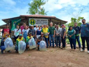 Governo do Amazonas entrega 73 mil alevinos para piscicultores de Careiro