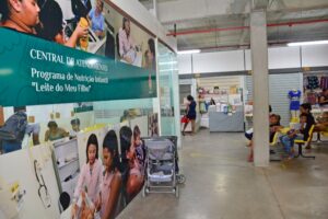 Beneficiários com iniciais C, D e E devem buscar fórmulas infantis do ‘Leite do Meu Filho’ nesta terça-feira (7)
