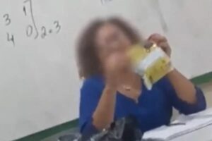 Professora negra que recebeu palha de aço de aluno: ‘Não quis revidar’