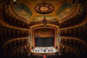 Teatro Amazonas divulga agenda de espetáculos da segunda quinzena de março
