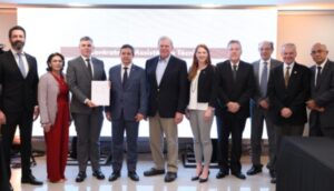 Vice-presidente do IRB, conselheiro do TCE-AM participa de acordo firmado com Agência dos Estados Unidos