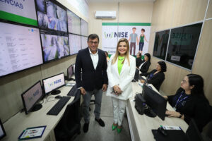 Wilson Lima inaugura sala de monitoramento do Núcleo de Inteligência e Segurança Escolar e diz que escola é lugar de formar cidadãos