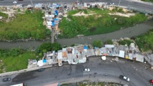 Prefeitura de Manaus anuncia reforma na feira do Viver Melhor e construção de novo espaço para feirantes do Mutirão