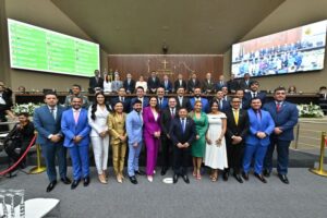Roberto Cidade é reeleito presidente da Aleam por unanimidade e vai conduzir o Poder Legislativo no biênio 2025/2026