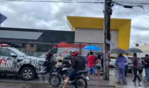 Menino de 12 anos tenta esfaquear alunos em colégio de Manaus