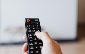 Bolsa Família: beneficiários de 18 cidades do Amazonas podem se inscrever para kit digital de TV
