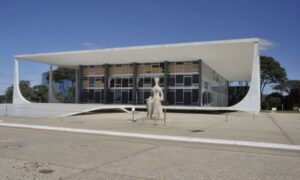 STF tem quatro votos para manter fim de boa-fé no comércio de ouro