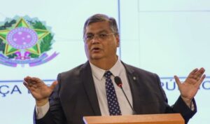Governo anuncia regulação de posts sobre violência escolar