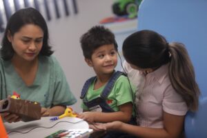 Cirurgia inédita no AM: criança de 4 anos recebe ouvido biônico: ‘Meu sonho é ouvir ele me chamar de mãe’