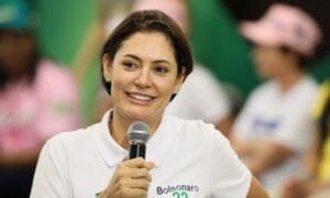 Michelle Bolsonaro admite ter recebido segundo pacote de joias sauditas no Alvorada