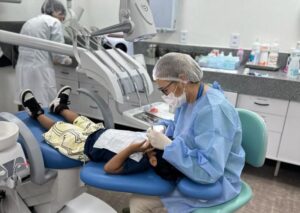 TCE-AM implanta projeto ‘Dente de Leite’ voltado para crianças em vulnerabilidade social