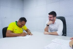 Amazonas Meu Lar: famílias do igarapé Cachoeira Grande são indenizadas com cheque moradia