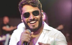 John Veiga e Jyou Guerra se apresentarão gratuitamente nesta quinta (4), no Sumaúma Park Shopping