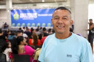 ‘Meu filho vai poder brincar sem a preocupação da água levar nossa casa’, desabafa ex-morador de área de risco de Manaus