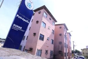 Encerra hoje (16) processo de regularização fundiária dos moradores do Conjunto Habitacional Petrópolis