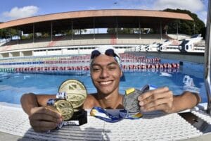 Atleta amazonense embarca para Recife em busca da melhor marca no Troféu Brasil de Natação