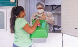 Vacinação antirrábica é ofertada na Zona Sul de Manaus