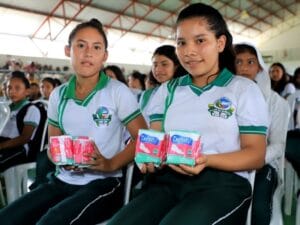 Cerca de 10 mil absorventes serão entregues para alunas da rede pública nesta segunda-feira (8), no AM