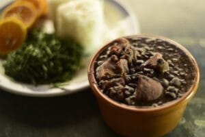 Sorteios e atrações musicais farão parte da tradicional feijoada do Gacc-Am