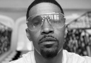 Jamie Foxx posta primeira mensagem após um mês internado: ‘Me sinto abençoado’