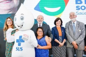 ‘Ninguém gosta de parecer feio diante dos outros’, diz Lula sobre o projeto Brasil Sorridente